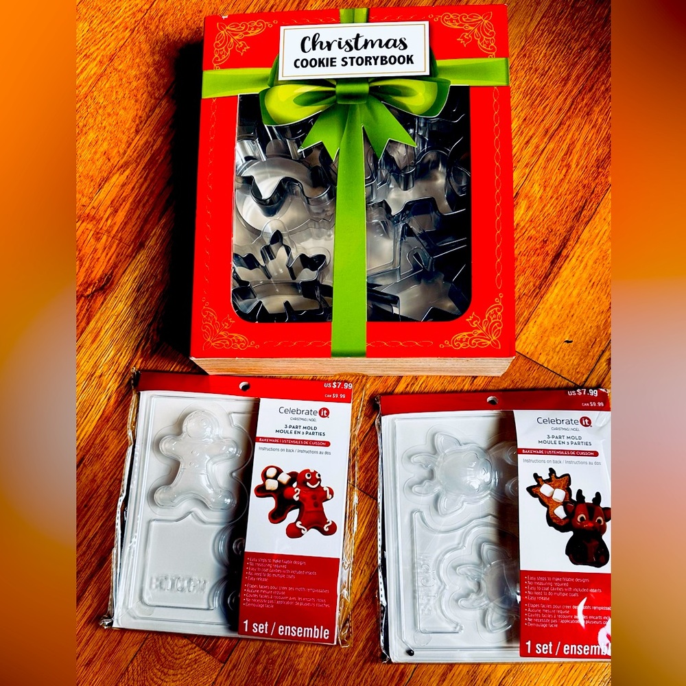 Christmas cookie set and hot chocolate bomb makers x2 (Celebrate it brand)